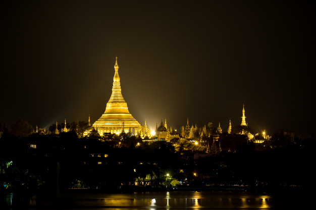 shwedagon-pagoda_39121-178